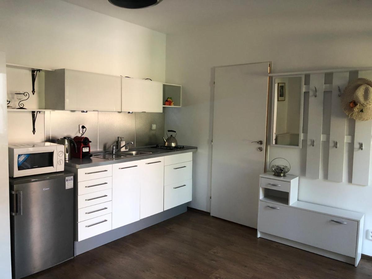 Apartman U Jezirka Velke Prilepy Luaran gambar